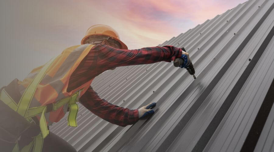 Professional gutter cleaning in Kampsville, IL